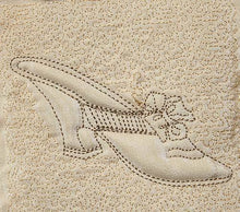 Load image into Gallery viewer, Trapunto Couture 02
