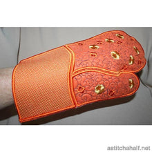 Load image into Gallery viewer, Regal Oven Gloves
