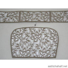 Load image into Gallery viewer, Whispers in White Clutch Purses
